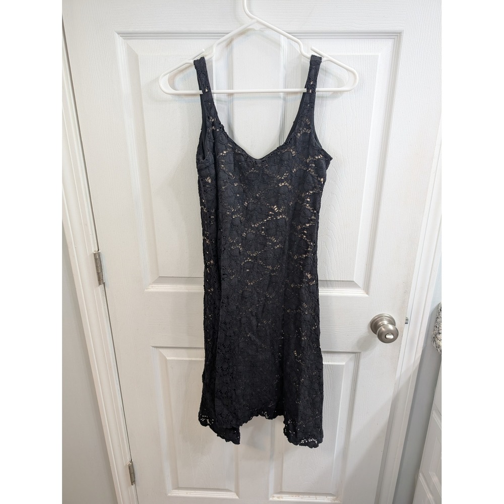 Staples Lace Overlay Sheath Dress Womens‎ 
Black V-Neck Sleeveless - Size XS